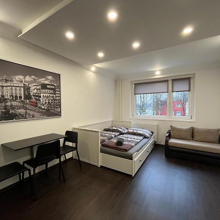 Apartment Charkovska Karlovy Vary Extérieur photo